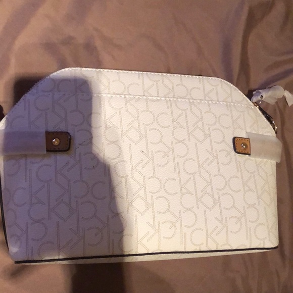 Calvin Klein new crossbody bag - Picture 4 of 4